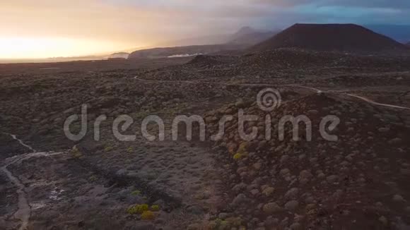 从灯塔法罗德拉斯卡的高度在特内里费加那利群岛西班牙大西洋野生海岸视频的预览图