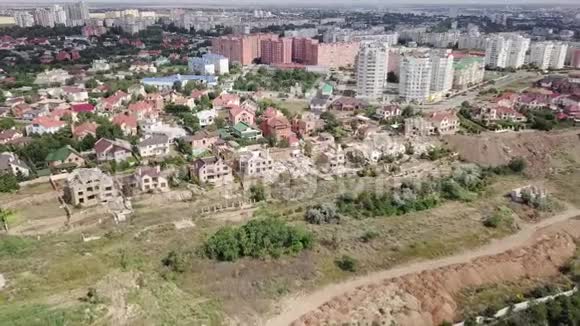 乌克兰Chernomorsk滑坡后果的观察视频的预览图