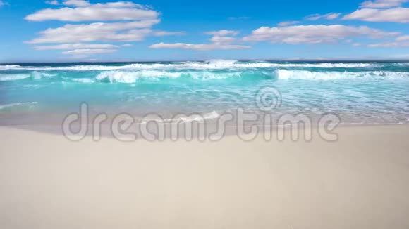 加勒比海白沙滩透明波视频的预览图