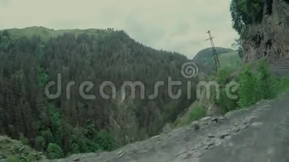 恩杜罗之旅在高加索山区与布吉视频的预览图