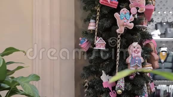 商场的圣诞装饰视频的预览图