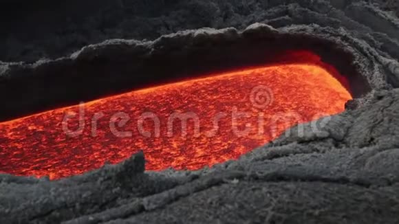 熔岩流在埃特纳火山上西西里岛视频的预览图