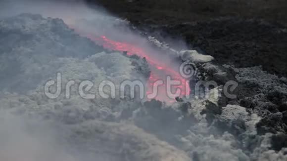 熔岩流在埃特纳火山上西西里岛视频的预览图