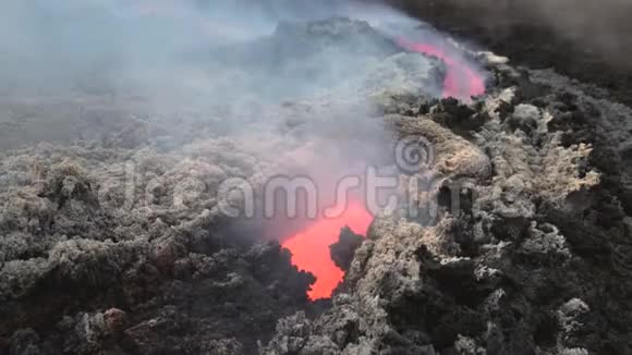 熔岩流在埃特纳火山上西西里岛视频的预览图