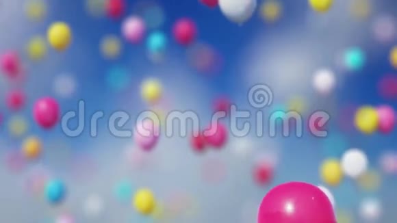 天上的气球视频的预览图