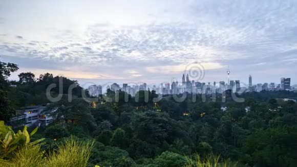 吉隆坡城市天际线日出视频的预览图