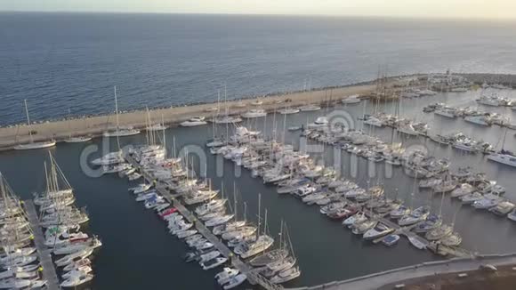 加那利港特内里费岛鸟瞰图西班牙无人机俯视4K超高清视频视频的预览图