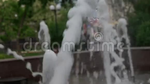 喷泉飞溅视频的预览图