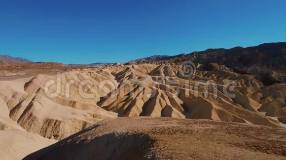 加州美丽而神奇的死亡谷国家公园视频的预览图