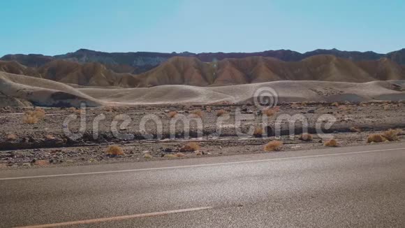 加州沙漠之路死亡谷国家公园视频的预览图
