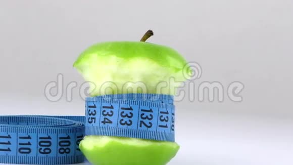 苹果和测量视频的预览图