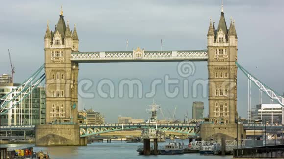 伦敦凌晨的塔桥视频的预览图