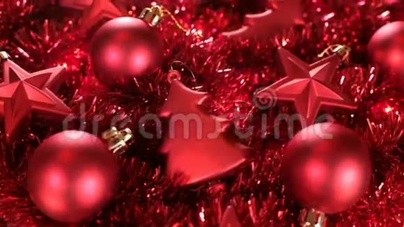红色圣诞装饰品视频的预览图