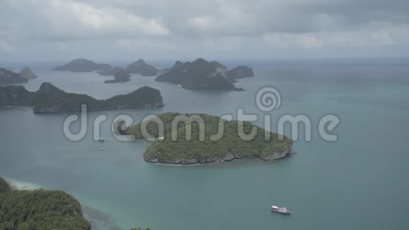 泰国热带丛林海岛野山自然国家公园游艇岩石视频的预览图