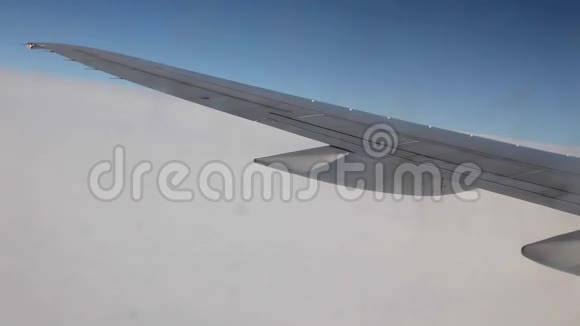 飞机从舱内飞行视频的预览图