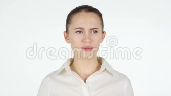 尖叫的女人白色背景视频的预览图