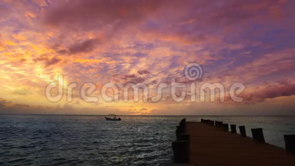 墨西哥玛雅里维埃拉加勒比海日出海滩视频的预览图