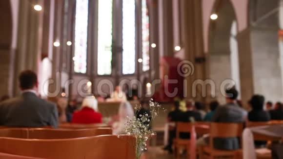 婚礼教堂仪式装饰视频的预览图