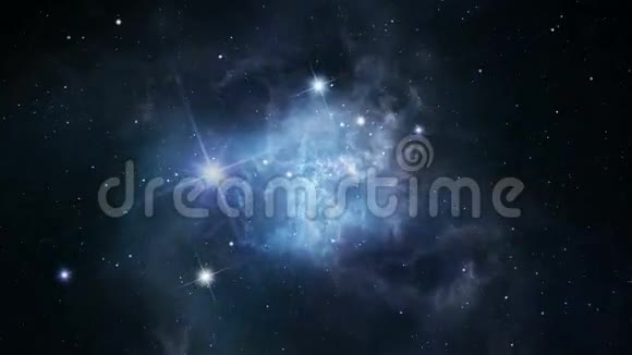 穿过星云的循环旅程视频的预览图