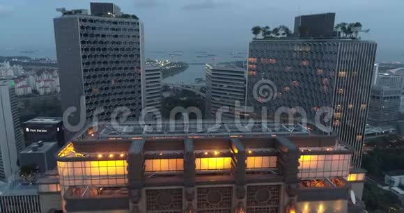 阴天傍晚可鸟瞰新加坡视频的预览图