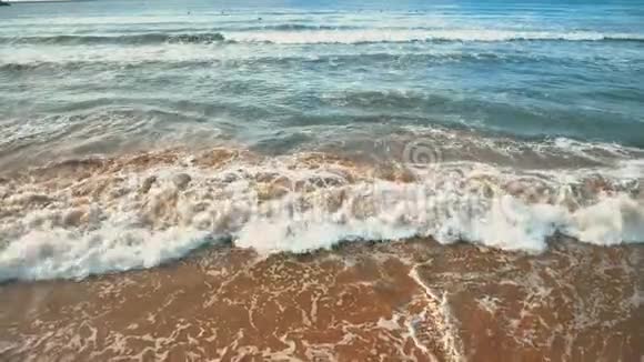大西洋沿岸水波泡沫视频的预览图