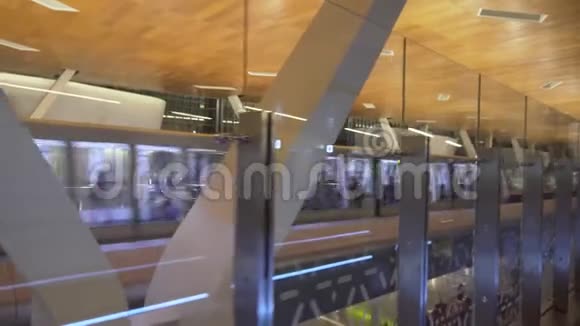 卡塔尔多哈新哈马德国际机场的外部视频的预览图