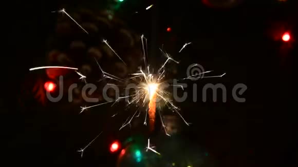 燃烧圣诞节的火花视频的预览图