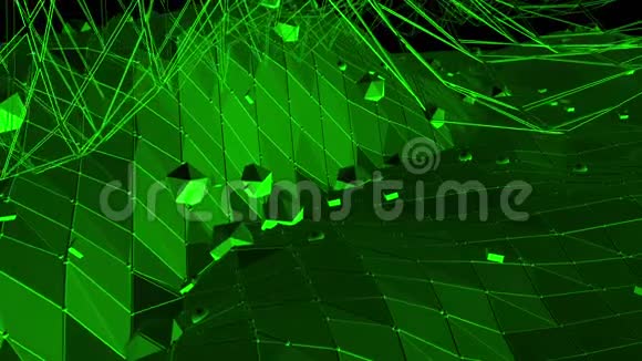 深绿色低聚波动表面作为晶体网格深绿色多边形几何振动环境或脉动视频的预览图