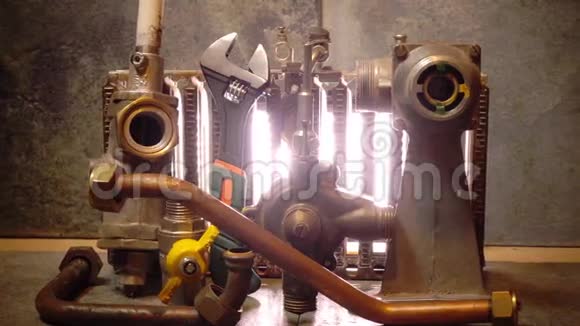 燃气锅炉水配件和可调扳手部分视频的预览图