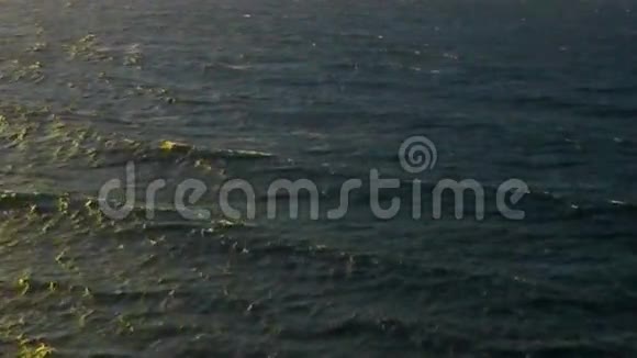 桑托里尼西兰的卡马里火山海滩视频的预览图