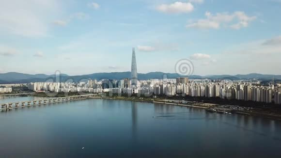 韩国首尔市天际线鸟瞰图视频的预览图