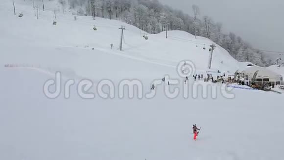 罗莎胡特高山度假村全景视频的预览图