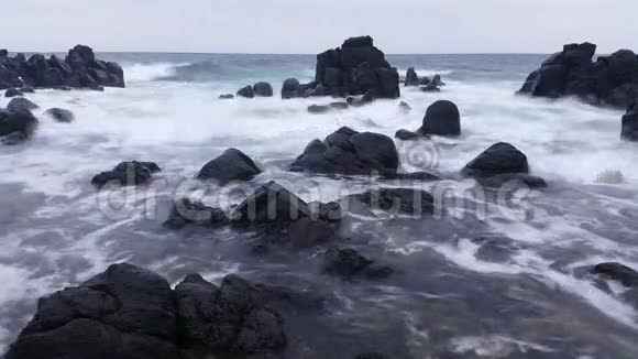 穆迪风暴浪潮海洋梦幻海景视频的预览图
