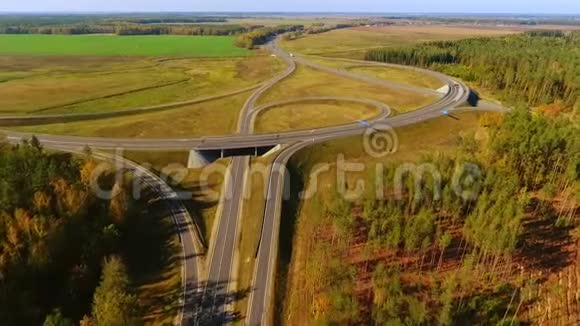 空中高速公路空中景观公路交叉口空中景观道路视频的预览图