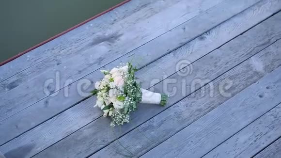 婚礼花束鲜花玫瑰美丽的花束视频的预览图