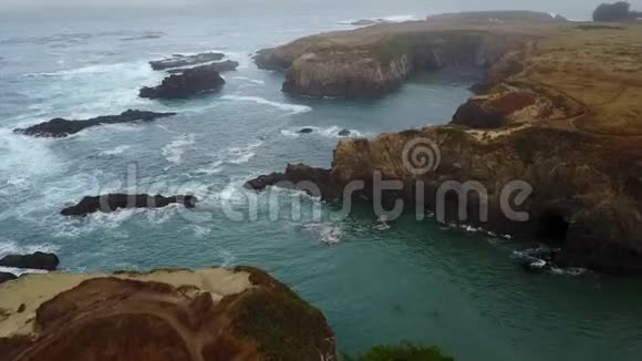 加州太平洋及落基海岸航空视频的预览图