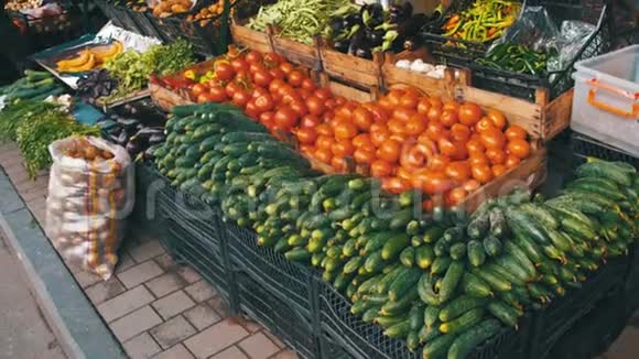 展示蔬菜农场水果市场视频的预览图