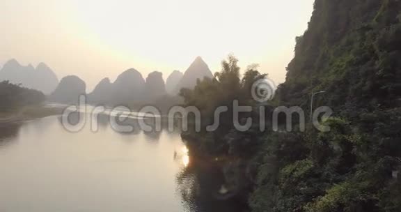 桂林美丽的自然景观视频的预览图