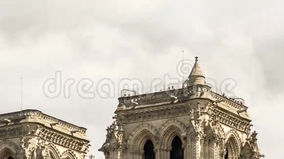 巴黎圣母院视频的预览图