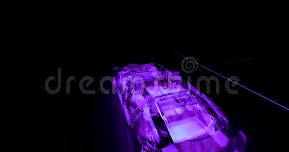 4K未来派紫色轿车的抽象动画视频的预览图
