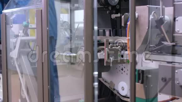 自动化制造过程制药机器视频的预览图