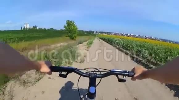现场自行车动作摄像机视频的预览图