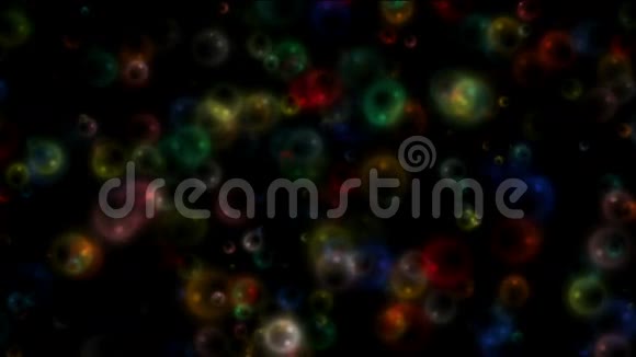 五颜六色的泡泡在黑色上视频的预览图