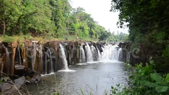 老挝香巴萨克省Pakse的TadPhaSuam瀑布视频的预览图