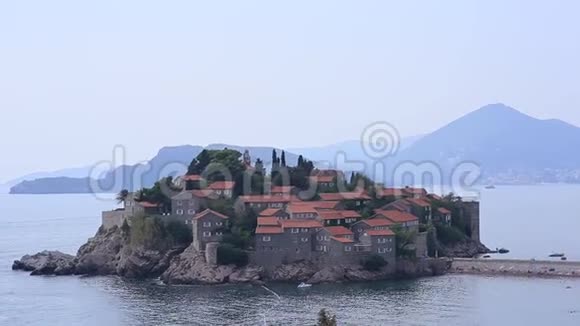 斯维蒂斯特凡岛日落时近景黑山亚得里亚视频的预览图