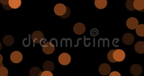 圣诞金光闪闪黑色背景上流淌着金色的节日新年快乐视频的预览图