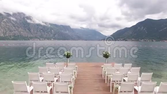 在科托湾码头举行婚礼黑山的婚礼视频的预览图