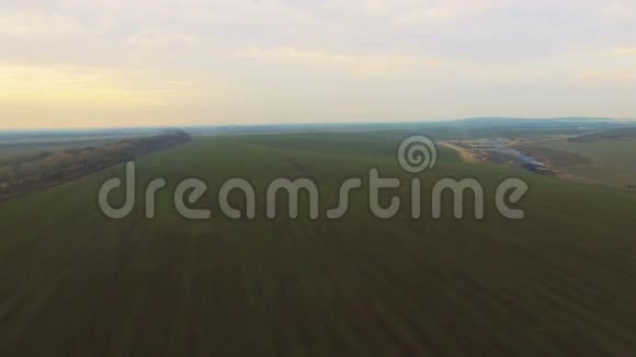 用小麦鸟瞰田野视频的预览图