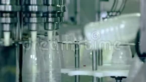 牛奶生产线乳品厂生产工艺奶厂视频的预览图