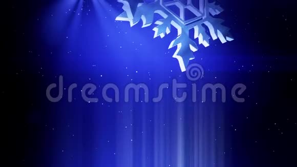 美丽的3d雪花漂浮在空气中在蓝色背景下在夜间发光用作圣诞新年贺卡视频的预览图